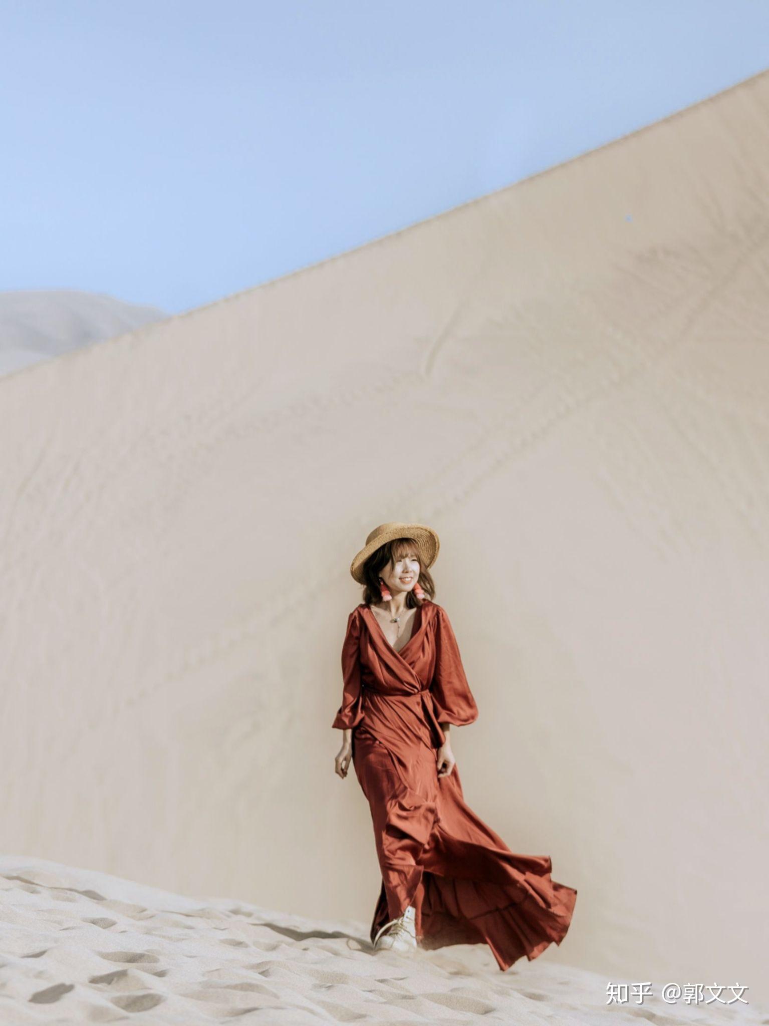 去青海旅游,穿什么样子颜色的衣服拍照比较好看?