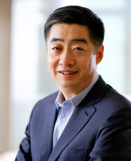 华为发布2023年年报营收7042亿净利润870亿研发投入1647亿