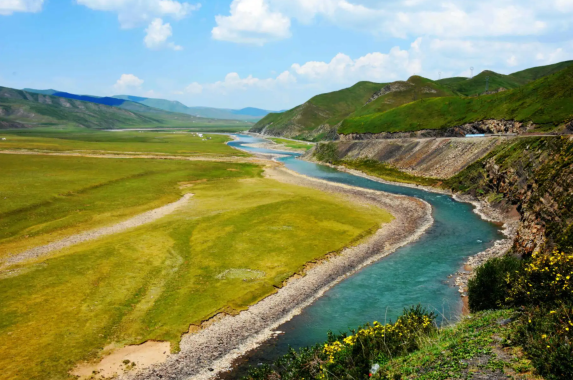 青藏地区湟水谷地图片