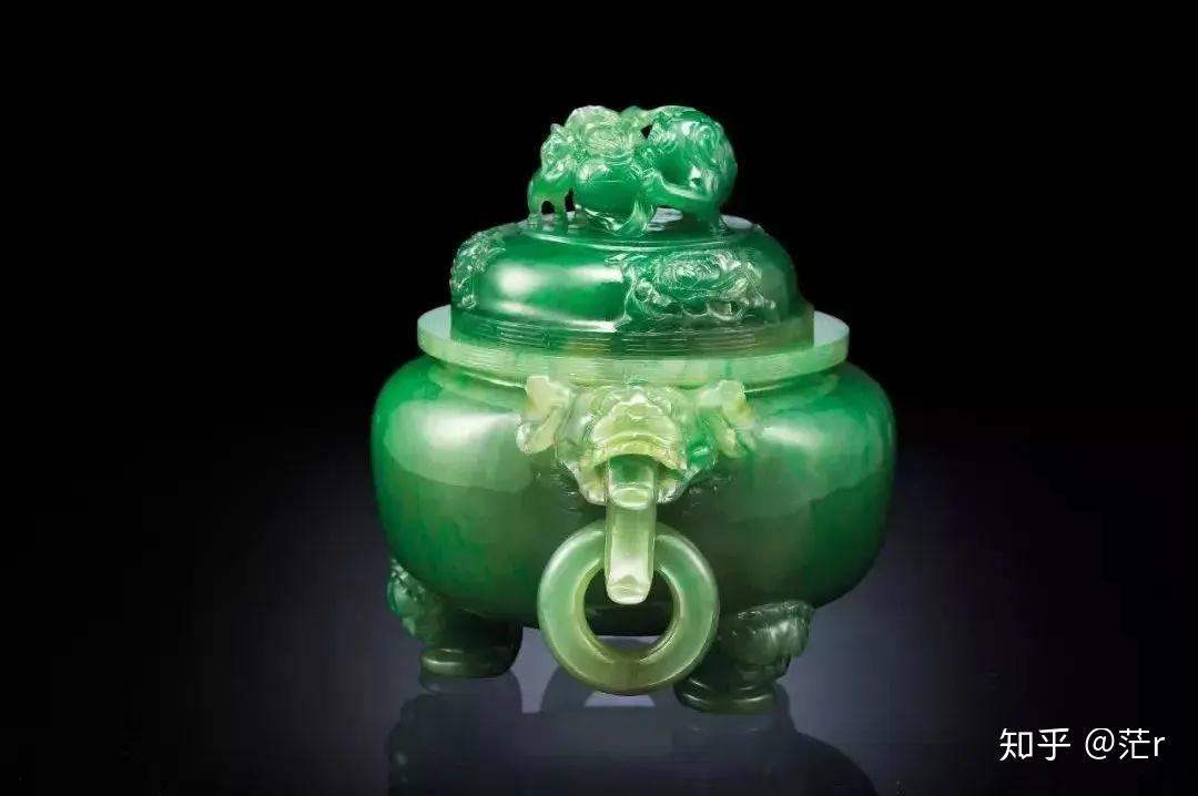 稀少中国特大天然翡翠香炉 和田玉 ？翡翠 ？年代品 重1.2kg美品 稀少中国特大天然翡翠香炉 和田玉 ？翡翠 ？年代品 重1.2kg美品