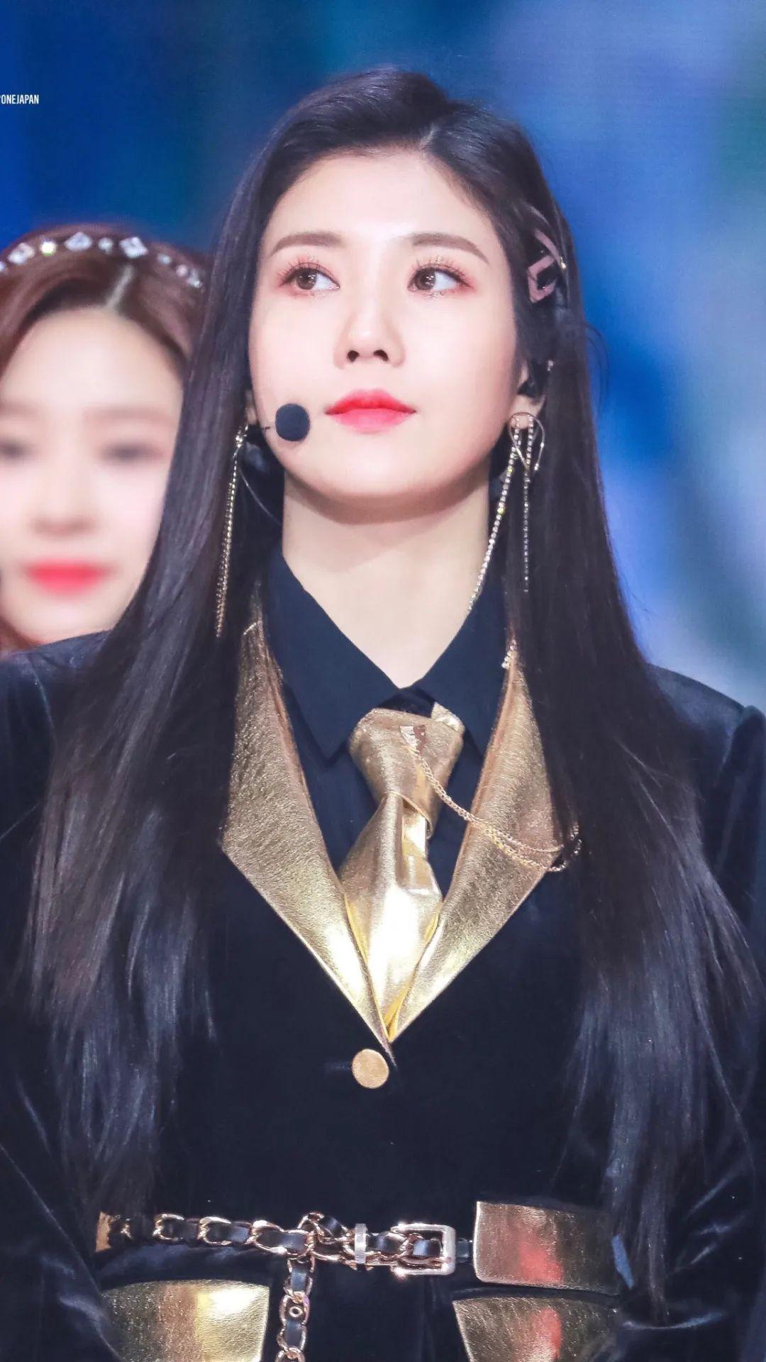 壁纸izone权恩妃合集