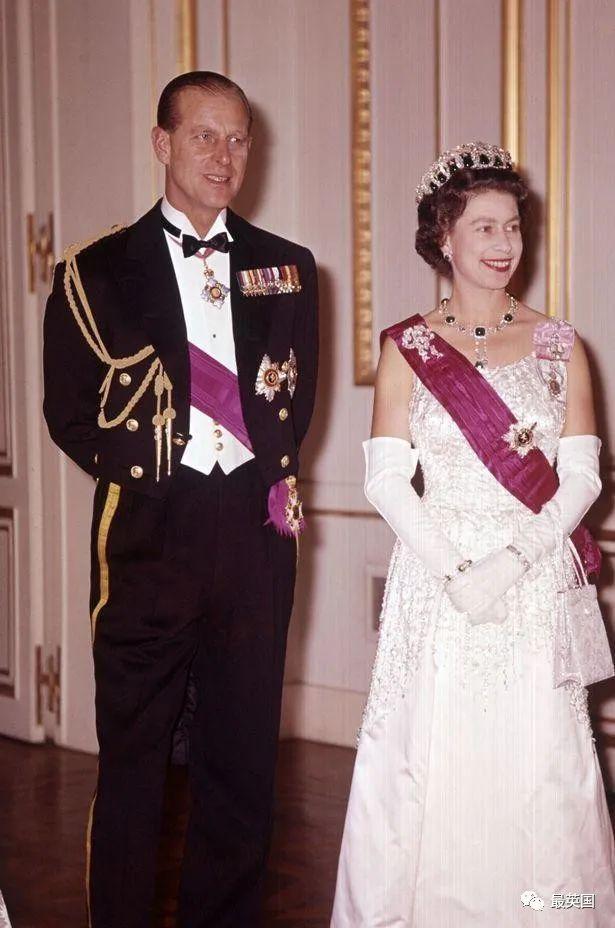 菲利普亲王生前细节曝光绝不再住院哈里王子正从美国赶回王室空前团圆