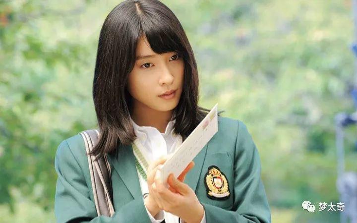 《欢迎来我家》出演的(不知道的去搜下e-girls吧)(藤井萩花和藤井夏恋