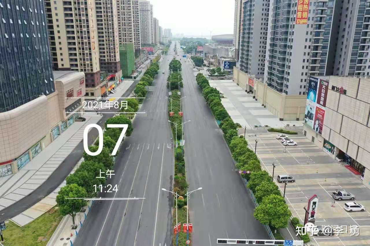 时隔五百六十天,今晨两点再次封城.观谨遵疫令之互祝友圈"愿大