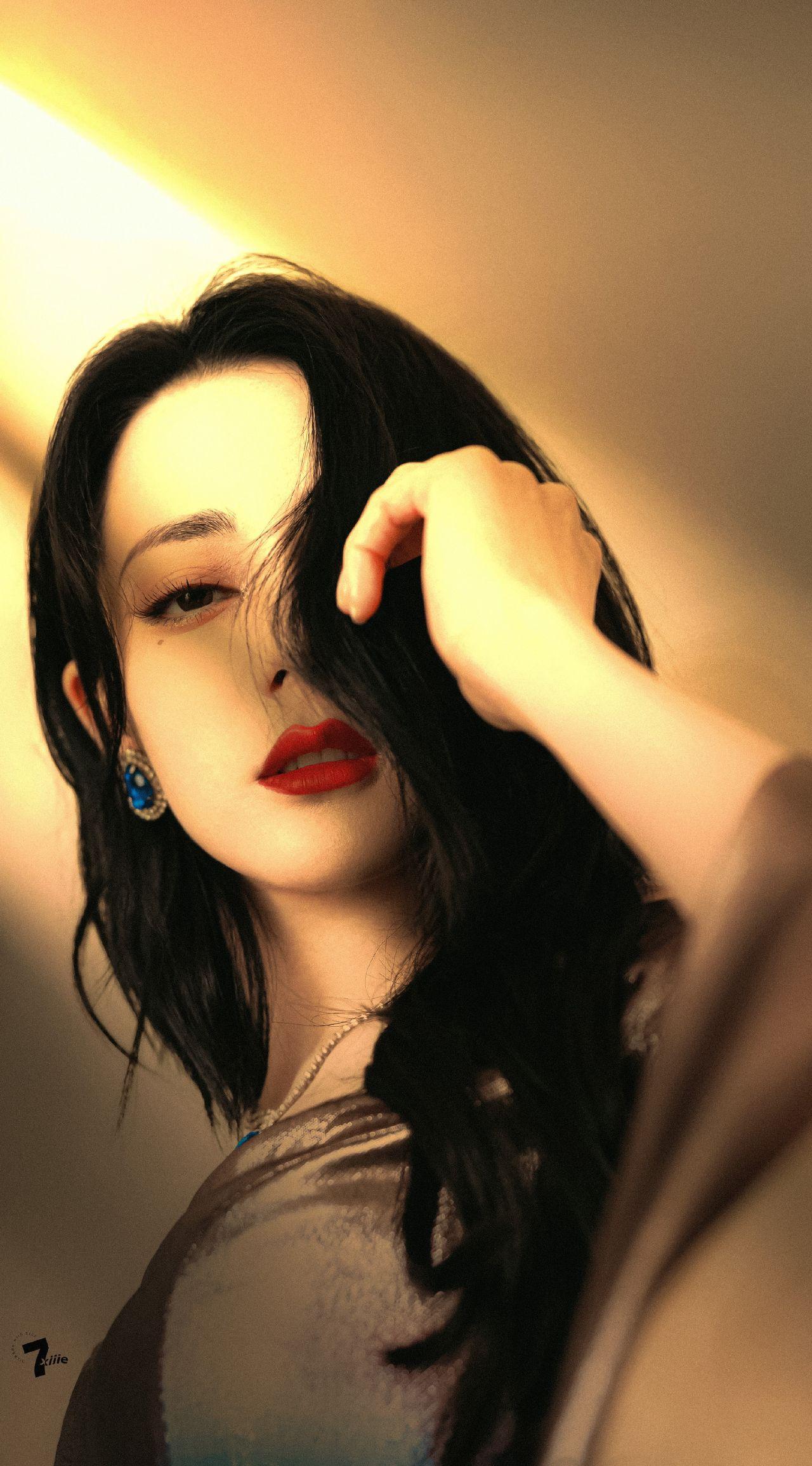 迪丽热巴安慕希品牌活动有哪些神图?