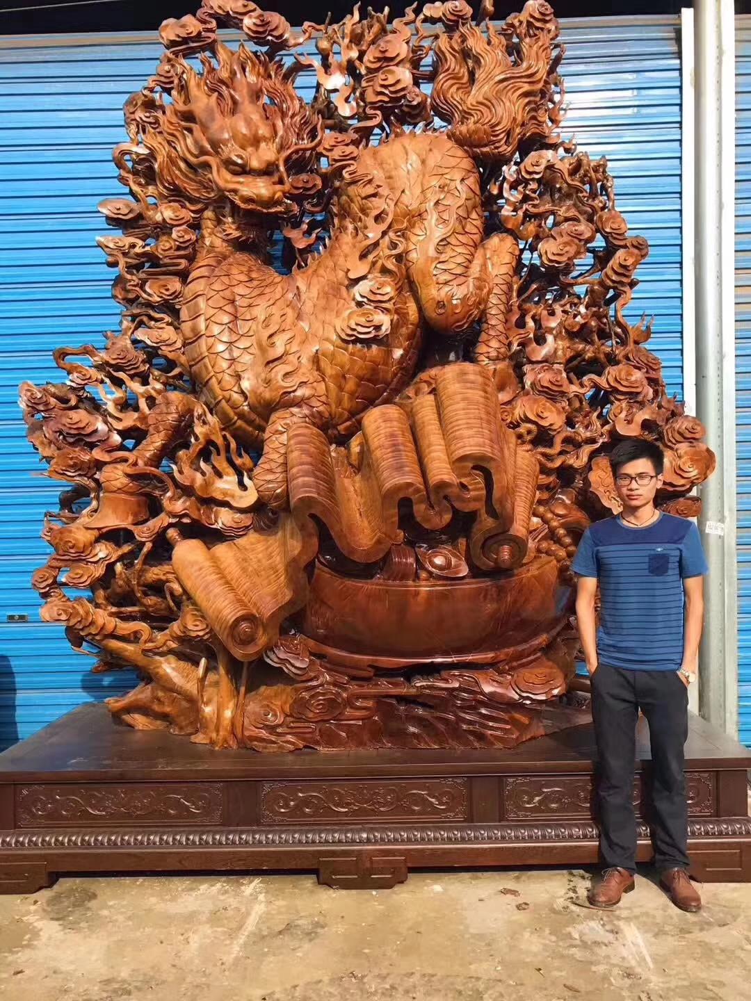 中国已知最大的金丝楠木根雕艺术摆件上古神兽麒麟