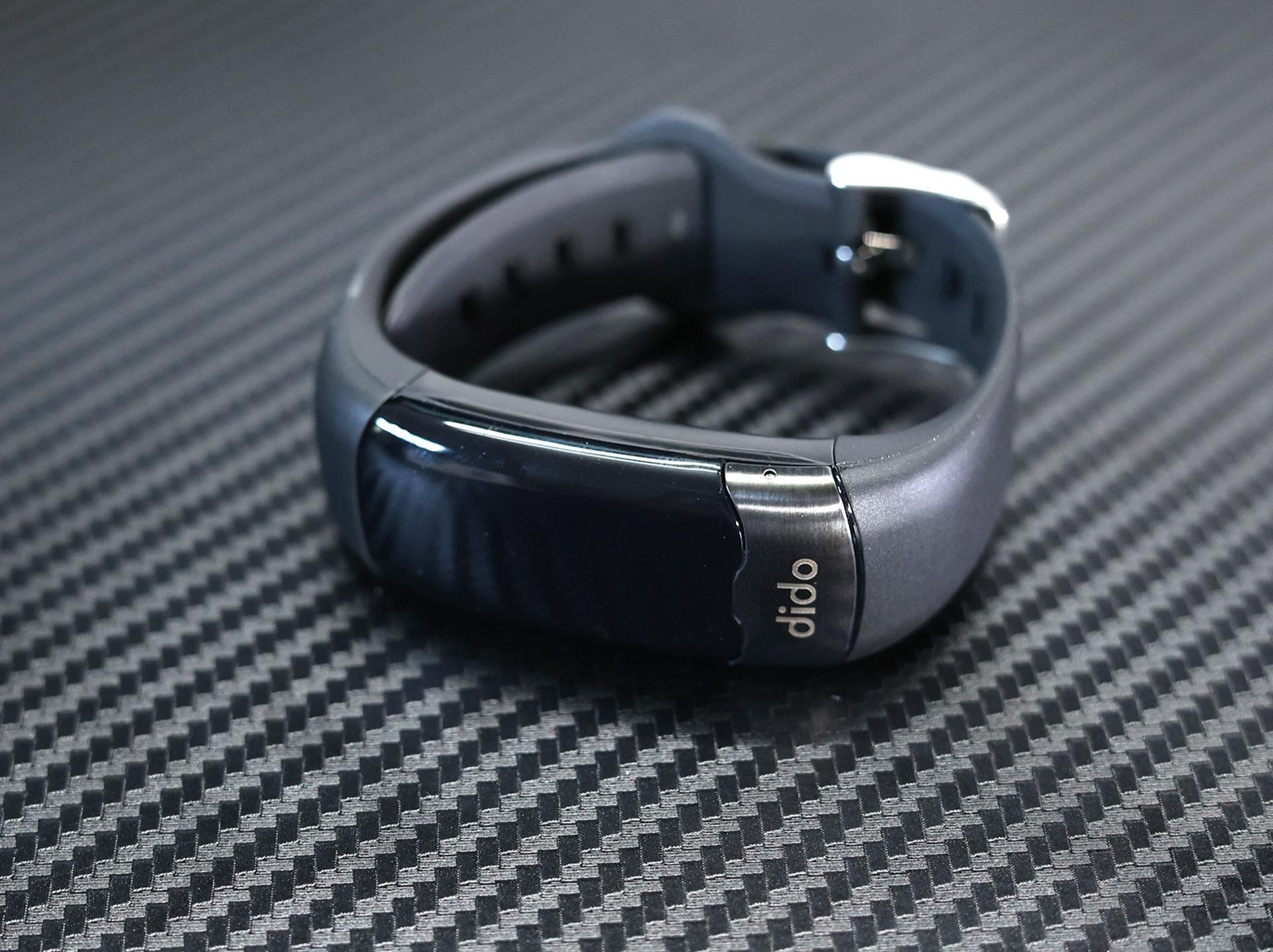 测量方便精准didoy2血压心电多功能手环真不错