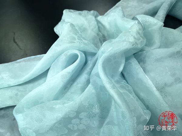 御染家植物染提花真丝罗月白色丝巾