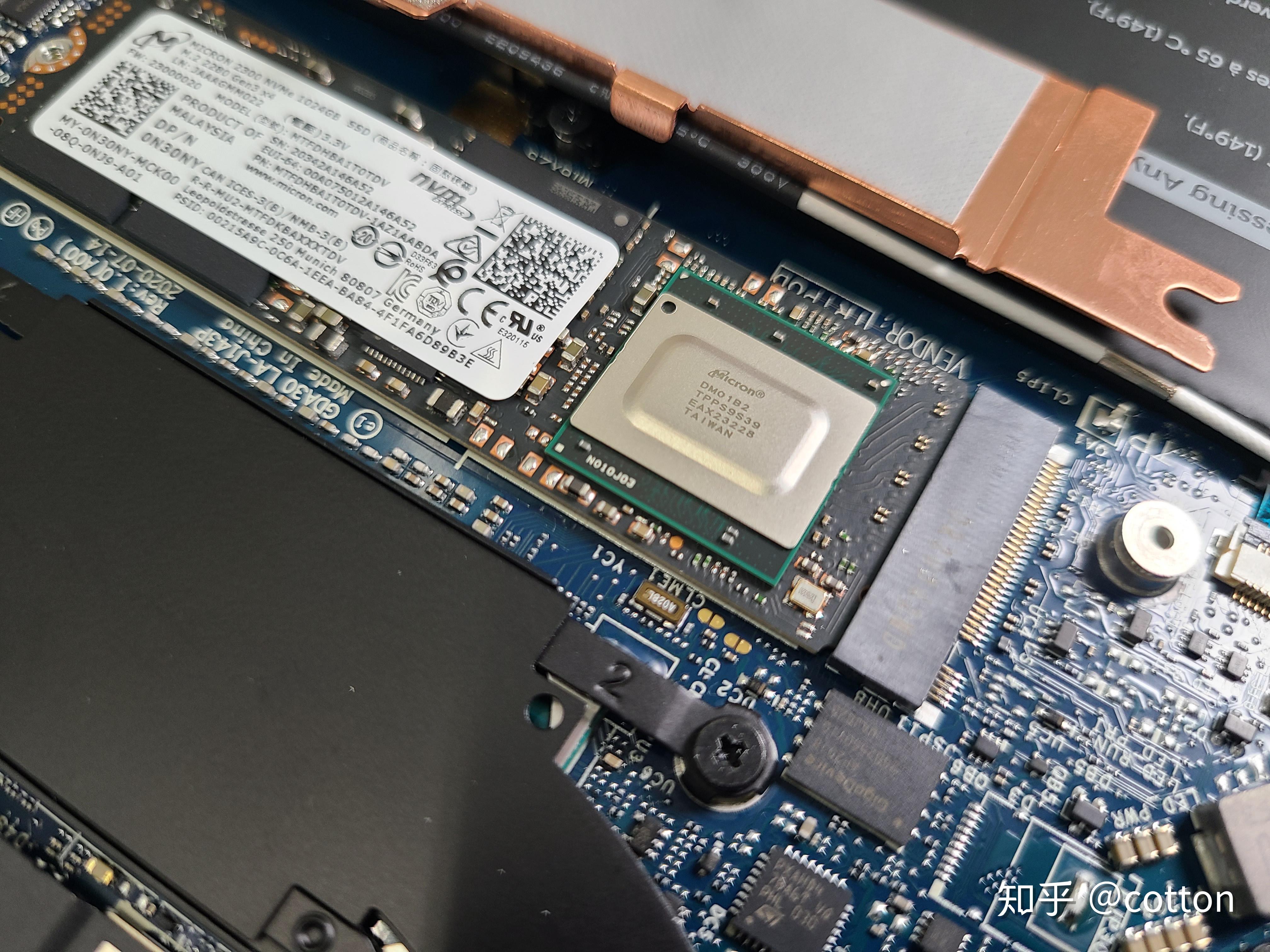 xps 13 9310的拆机比较容易,用t5规格的六角螺丝刀拧开后盖的所有螺丝