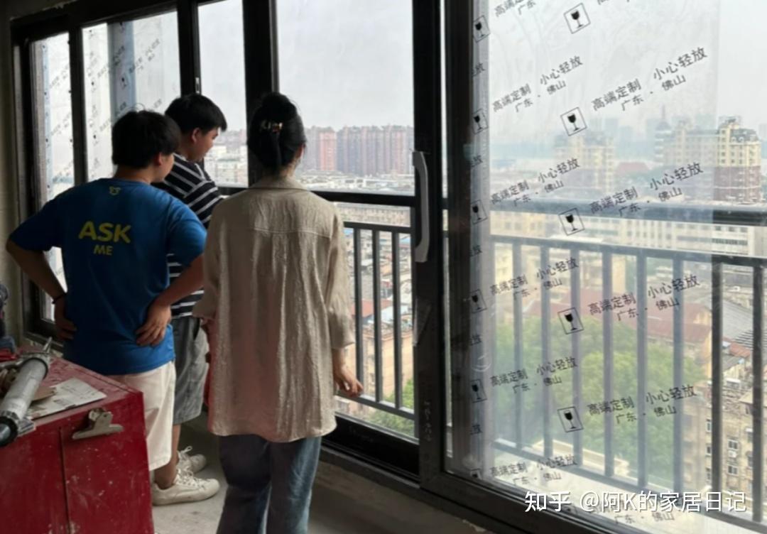不听劝!坚持给阳台做了5个设计,入住后,门槛都快被邻居踩烂了 - 知乎