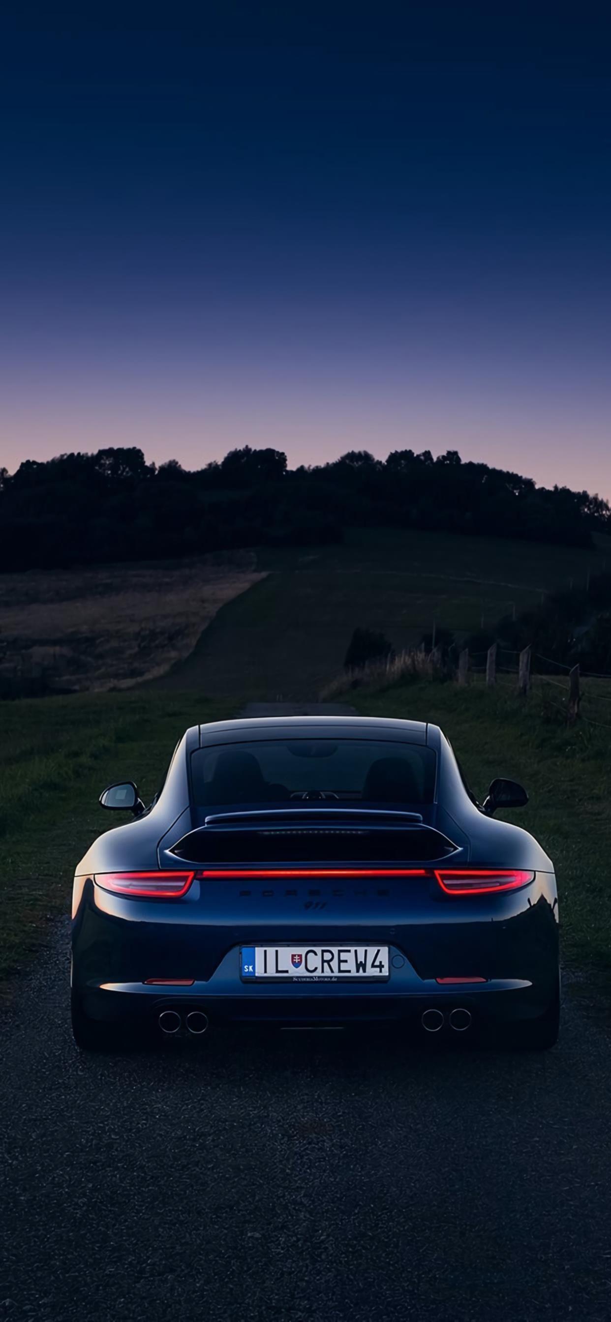 找一张保时捷的的壁纸,谢谢?