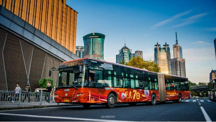 再见,满载上海人回忆的"巨龙车"