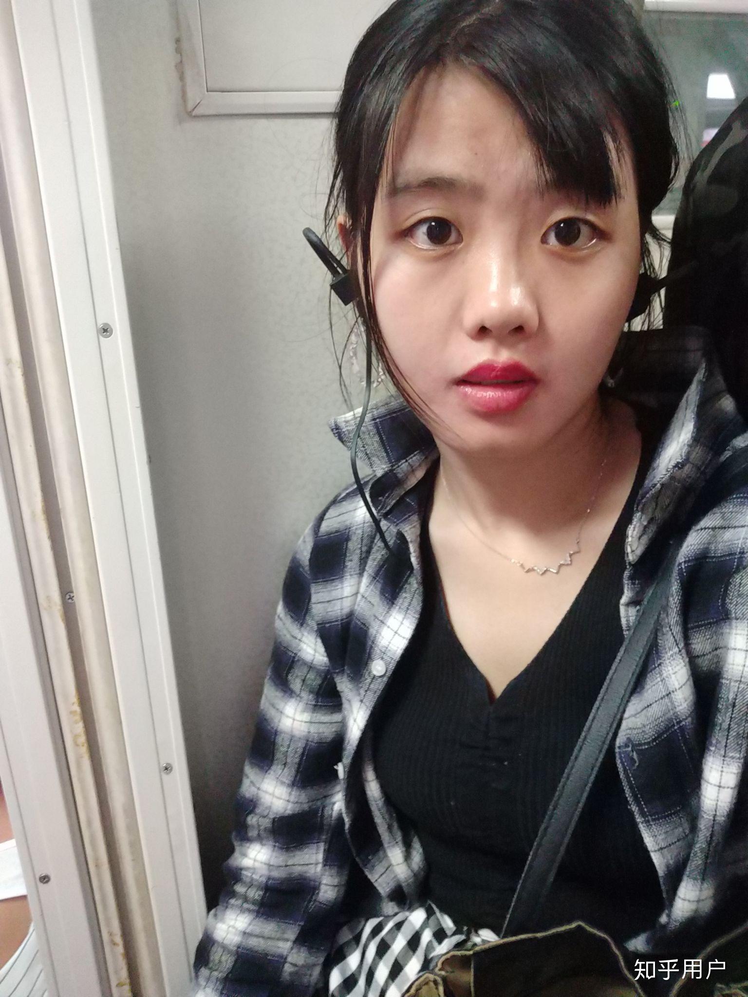 做一个大眼睛的单眼皮是什么感受?