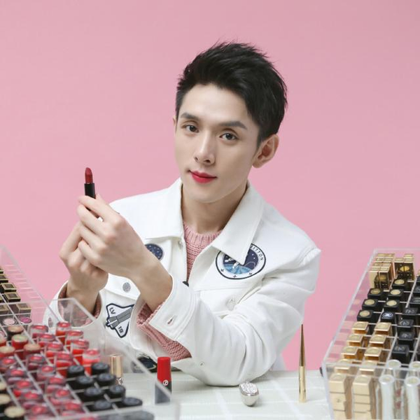 李佳琦回应妈妈带货，她正是拼的年纪