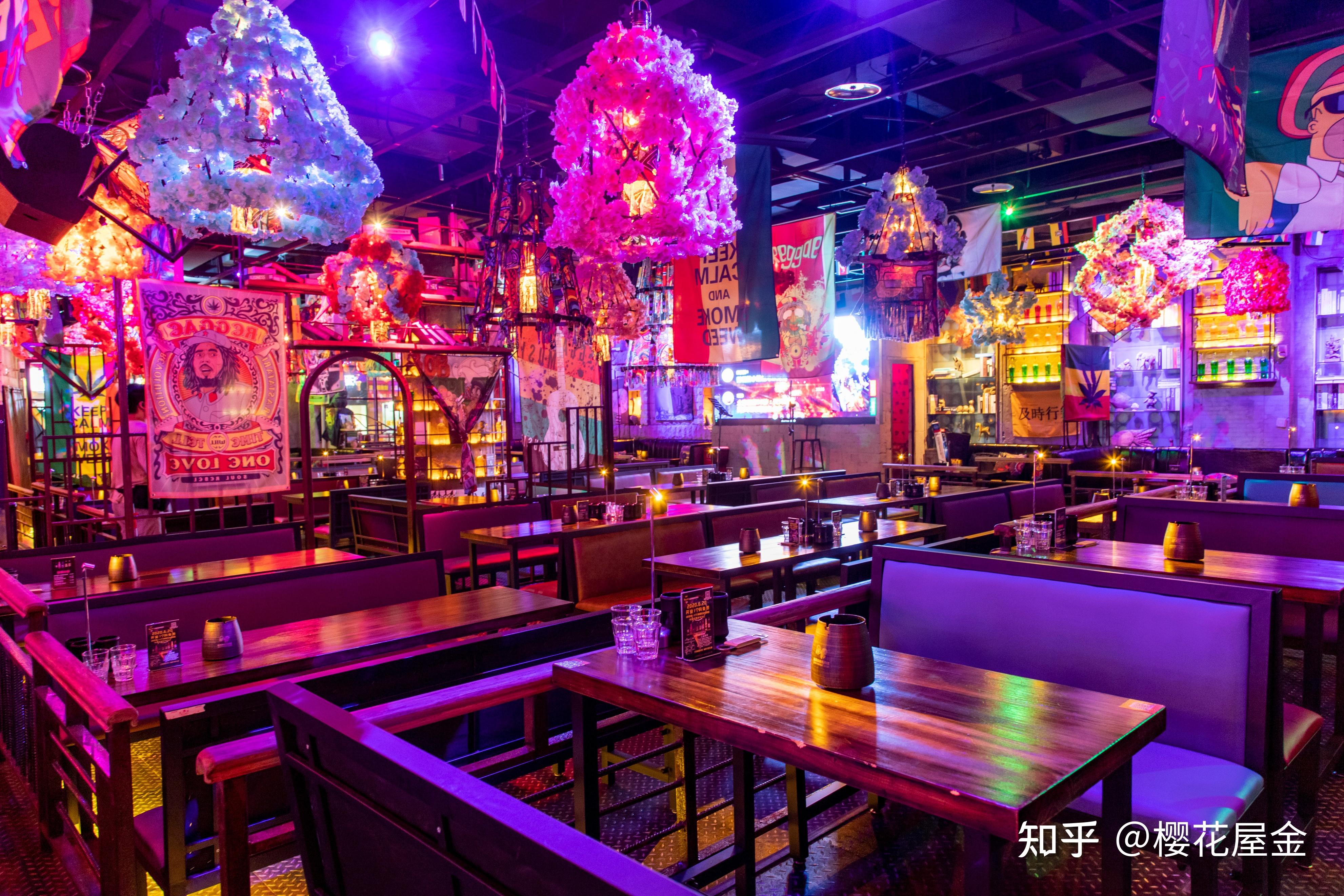 小酒馆数量激增的原因是