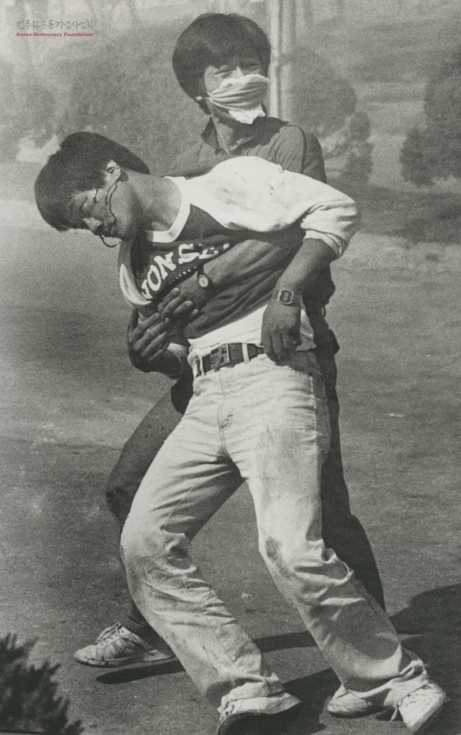 【照片档案馆】李韩烈之死 知乎