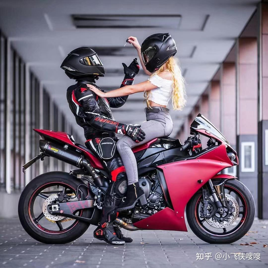 分享一组高清机车壁纸