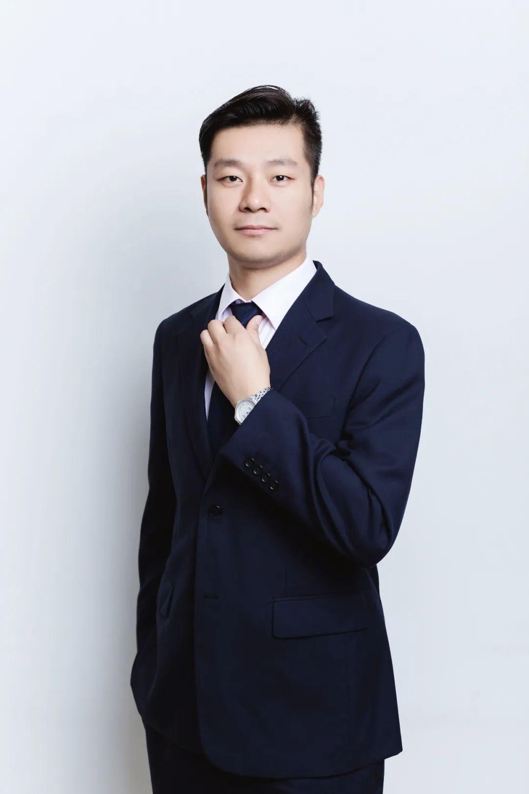 福庆冠军风采丨访谈销售冠军荣磊冠军的道路上没有捷径