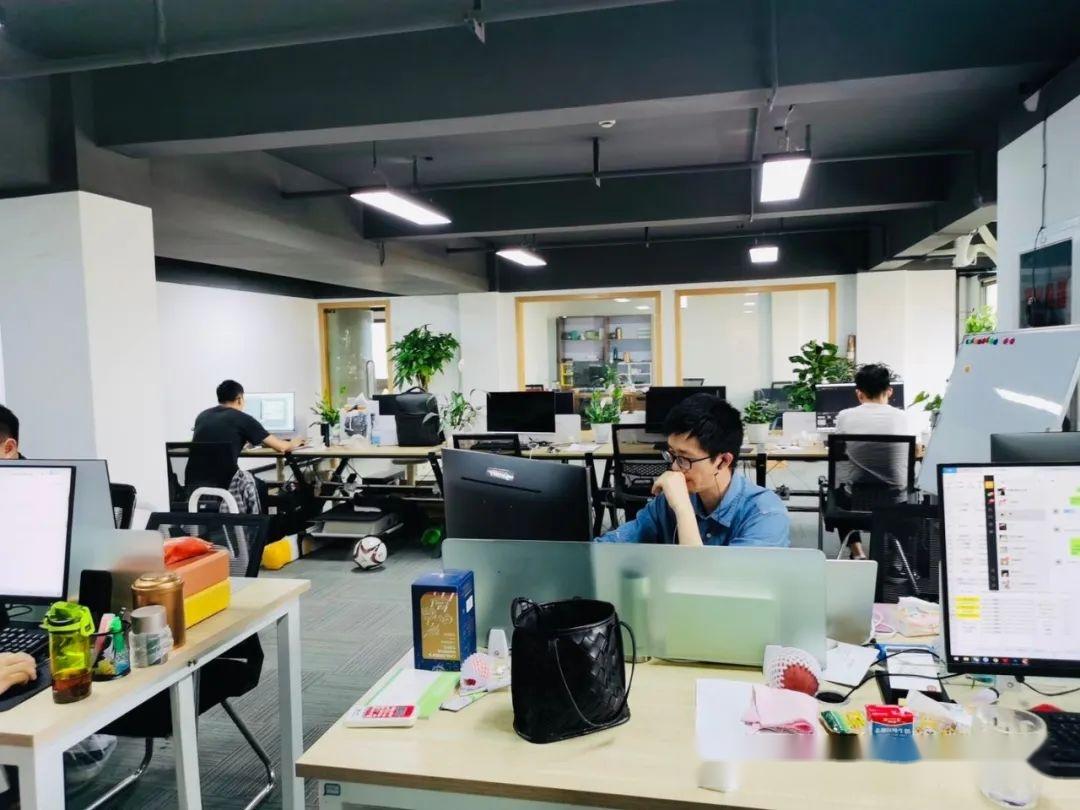 特价一元！杭州未来科技城写字楼杭州财通大厦375㎡办公室出租招商精装修带家具 - 知乎