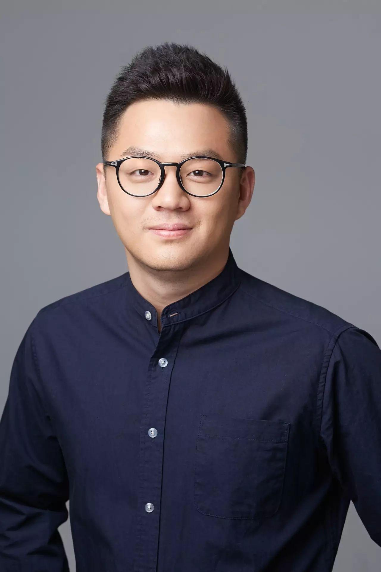 李梓铭,悦见教育创始人兼ceo,毕业于美国南加州大学.