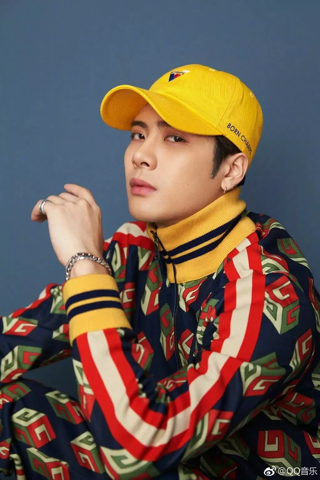 当然,明星艺人喜欢gucci更是稀松平常,吴亦凡,王嘉尔,小鬼等在说唱