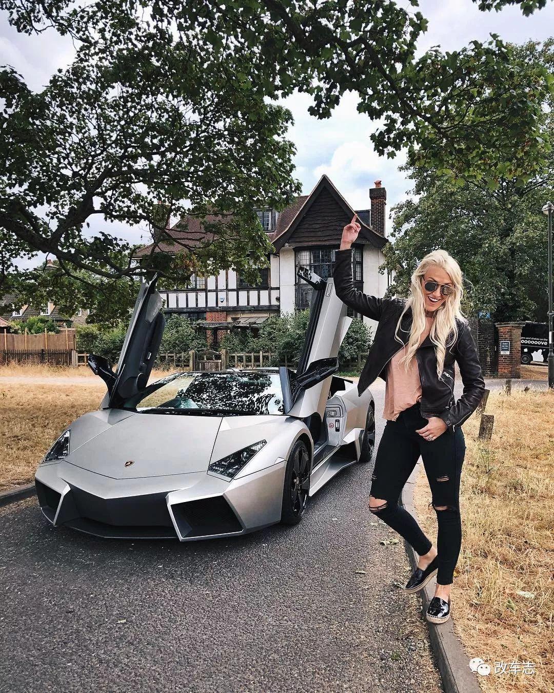 比男人还会玩车的迪拜小姐姐车圈第一女网红座驾竟是台高尔夫