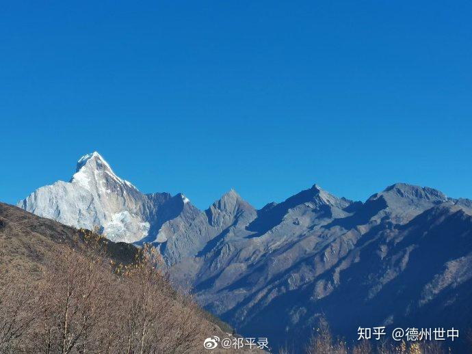 點擊添加圖片描述(最多60個字)編輯四姑涼山被當地藏人尊稱為神仙山