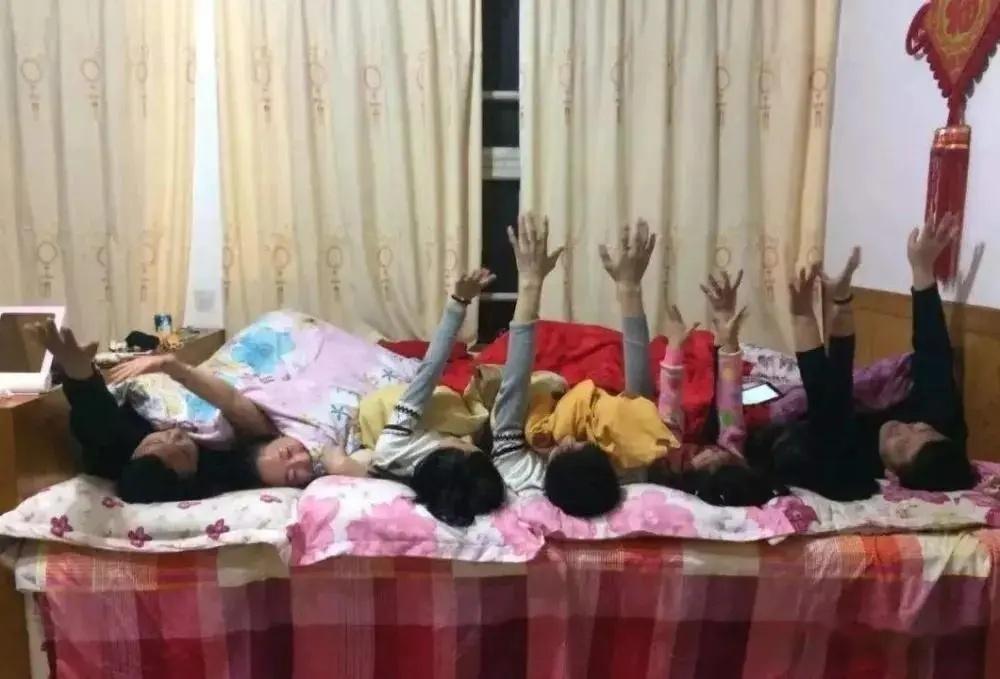 为什么东北人全家睡在一个炕上，小夫妻不尴尬吗？东北人告诉你 - 知乎