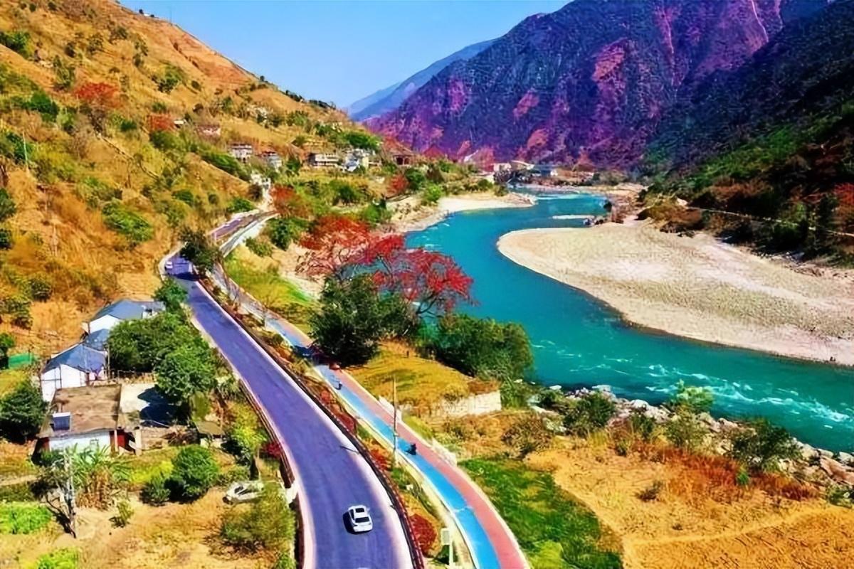 中国这条公路美到国外，这是世界上最美公路