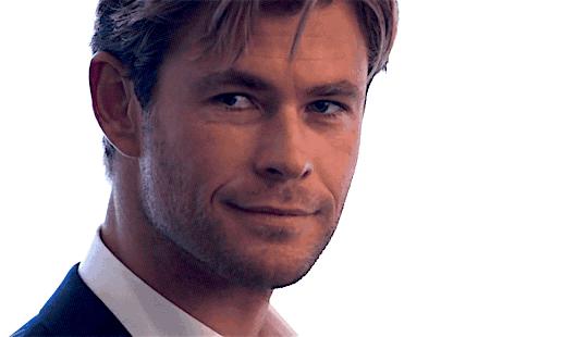 雷神大尺度裸身洗碗半露翘臀引网友疯狂舔屏