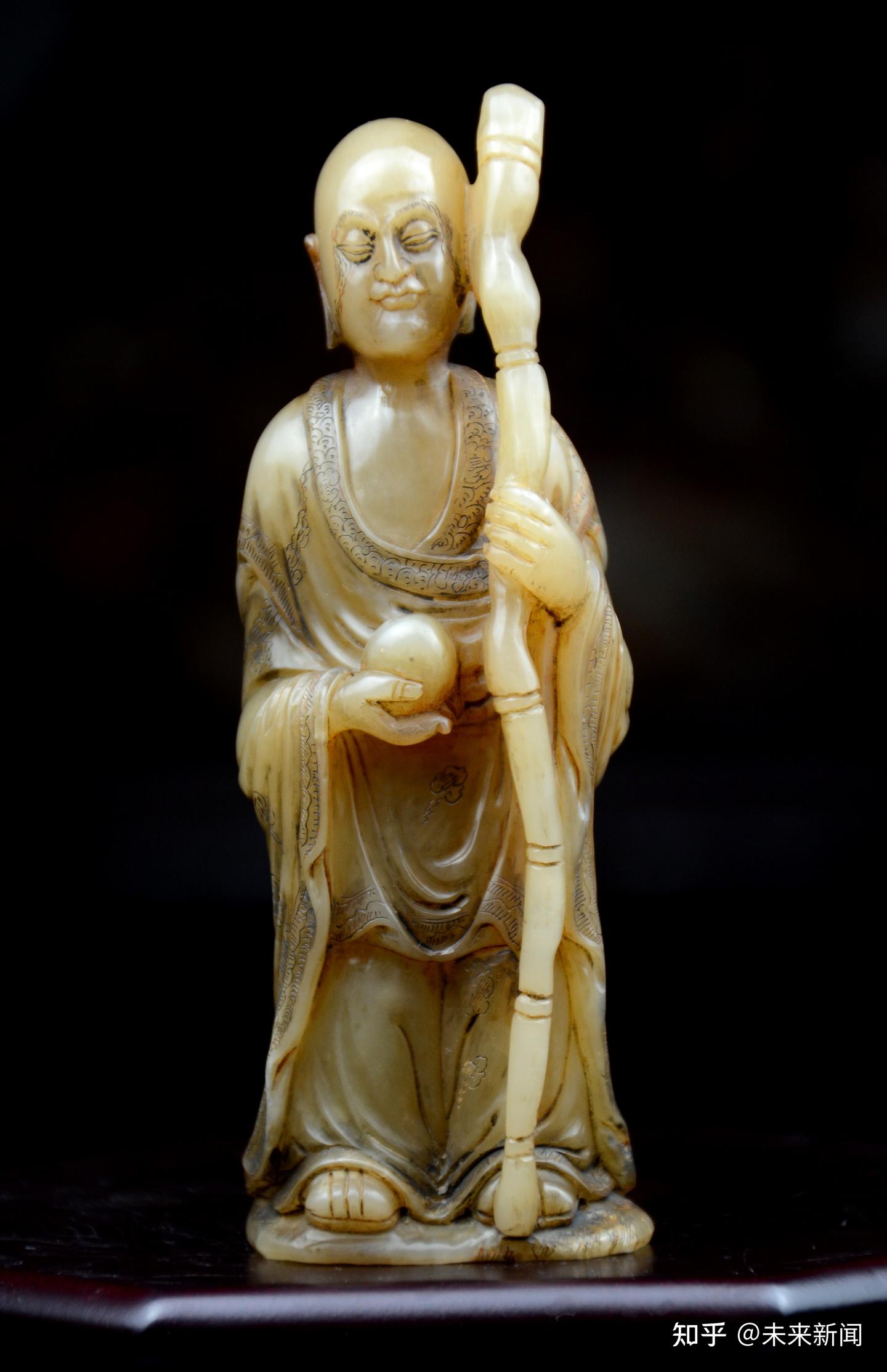 全球首次！寿山石收藏家黄坚展出清代早期寿山石雕作品《十八罗汉