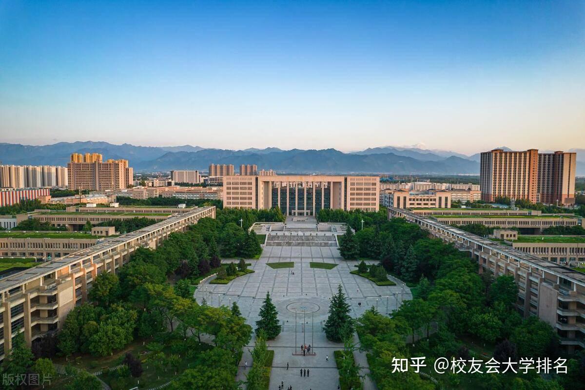 校友会2024中国四线城市大学分档排名燕山大学四川大学锦江学院雄居最