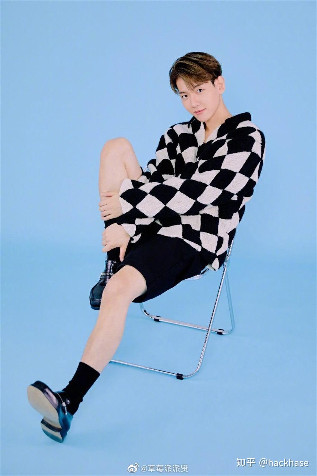 lucas开玩笑边伯贤对身体进行羞辱网友意见相左引争议