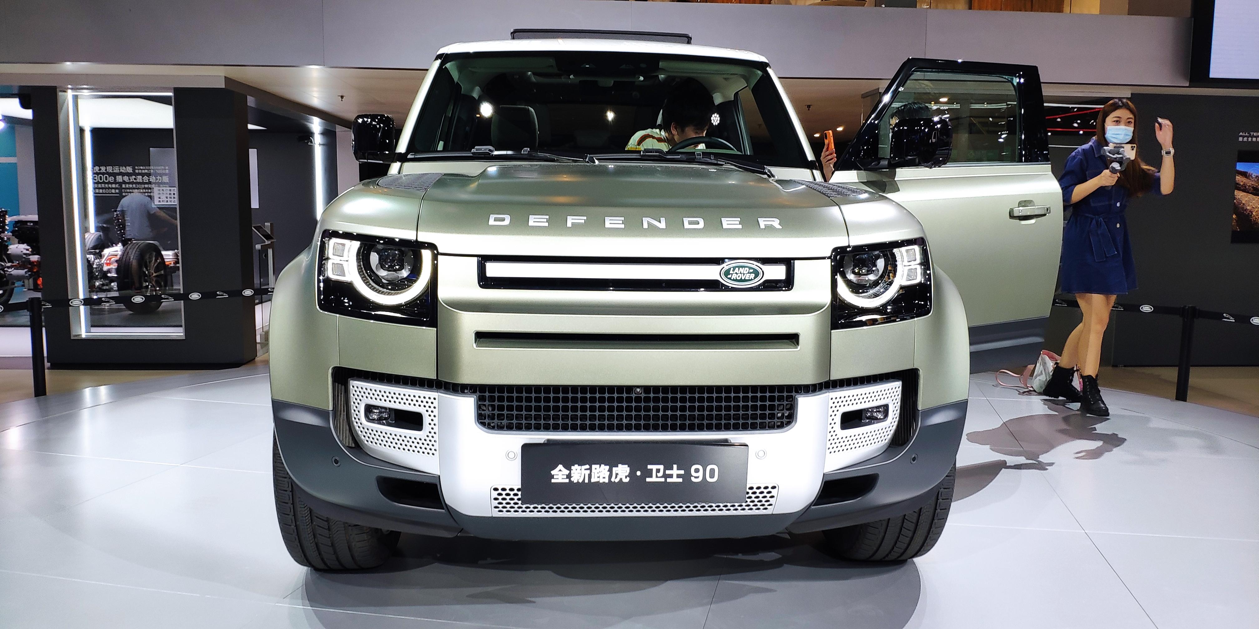 2020广州车展路虎全新卫士90实拍你的新玩具到货了