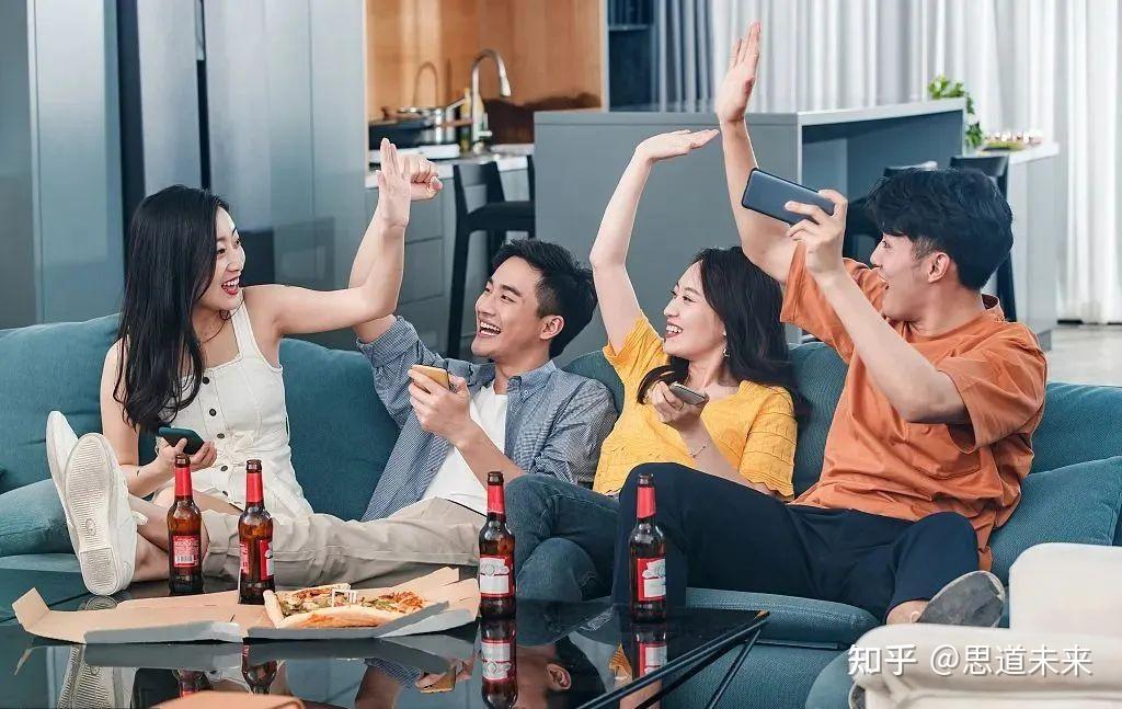 其次我感觉跟领导的这种非正式沟通,能对自己的工作有帮助.