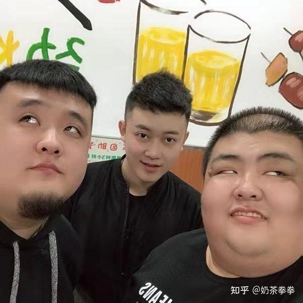 红雨老师改走高端美食路线给大蒜涛买300一只的螃蟹减肥为摆脱泡泡龙