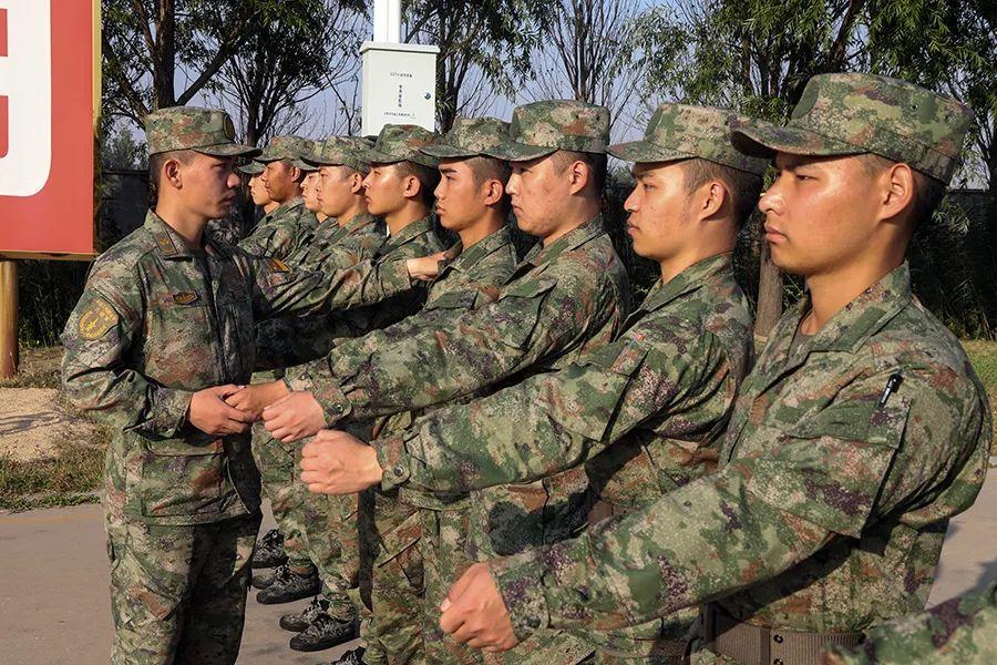 入伍一月,新兵有了新样子! - 知乎