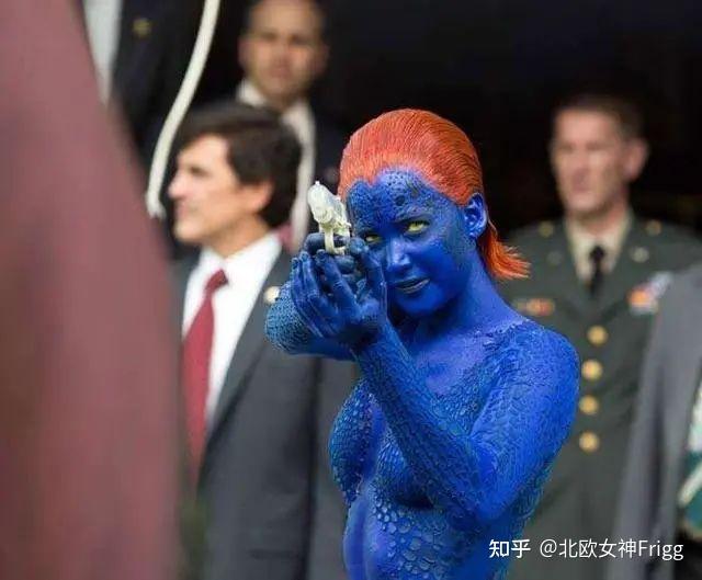 百变造型的魅力魔形女詹妮弗劳伦斯