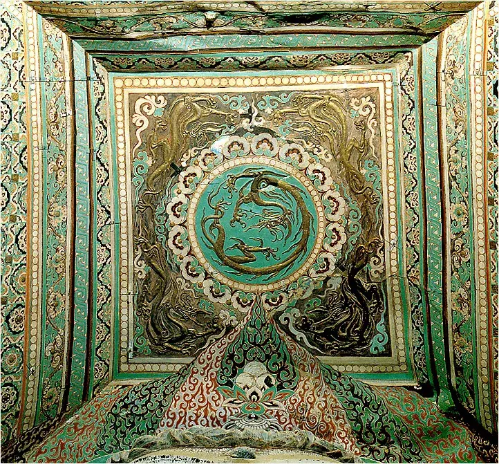 (南大像)与窟内景【640x389】敦煌莫高窟第130窟里,最著名的大佛塑像