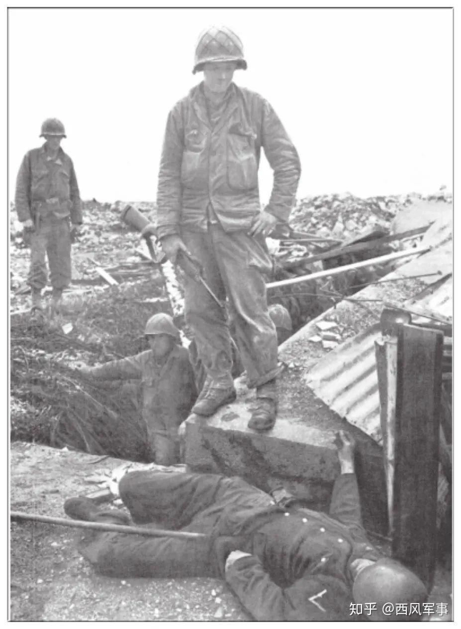 面对奥马哈海滩这片杀戮的战场美军以惨重的代价换来血腥的胜利