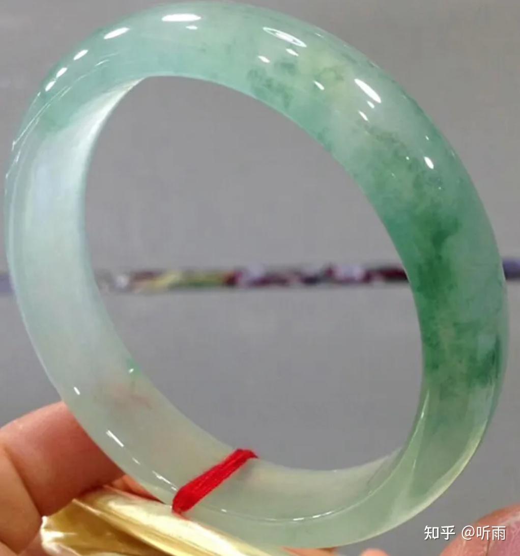 想去买个玉镯，有什么好的品牌推荐吗？