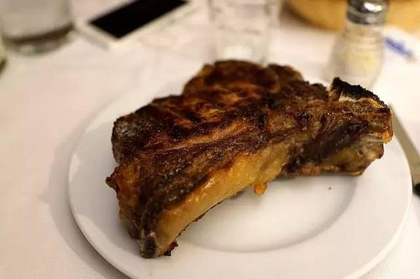 我和张佳玮聊了聊如何评价网络上的大中餐沙文主义