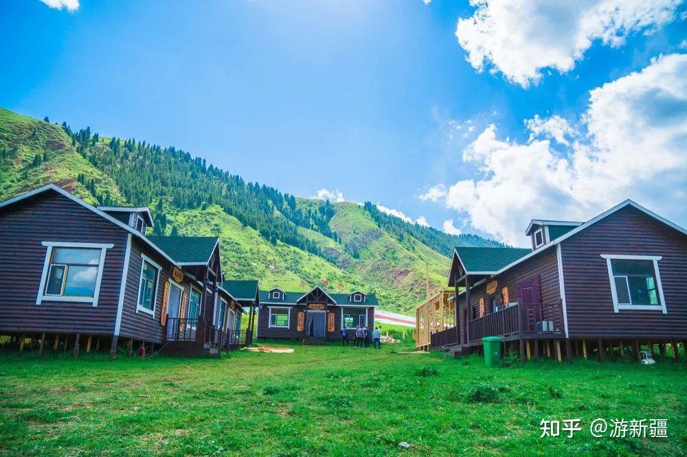 半山客栈火车印象主题酒店你想玩的--娱乐设施真人cs彩虹滑道网红摇摆