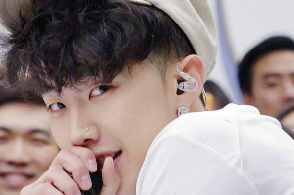 朴宰范的joah! 每次听的时候都会嘴角上扬!