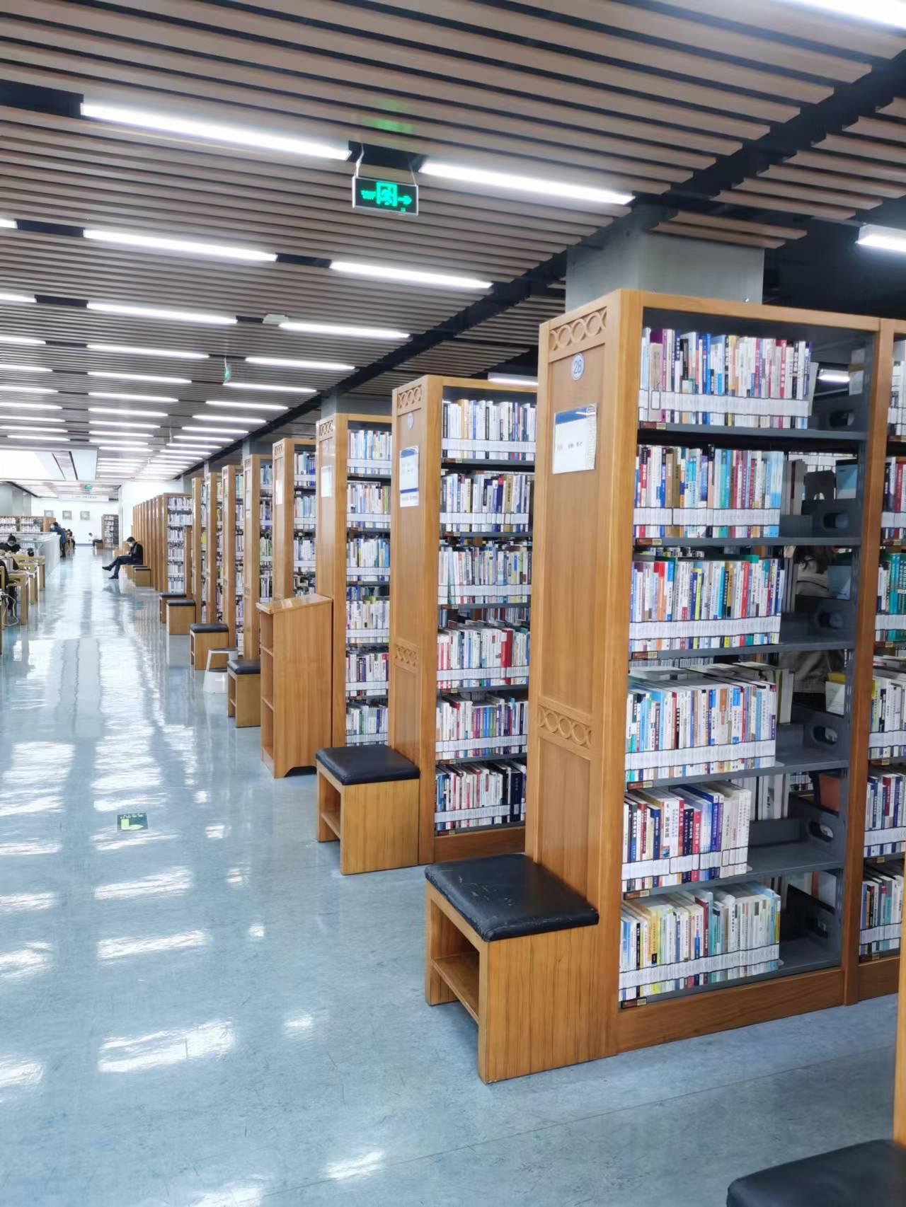 让别人舒服才是最大的利己在首都图书馆遇到一对母子有感