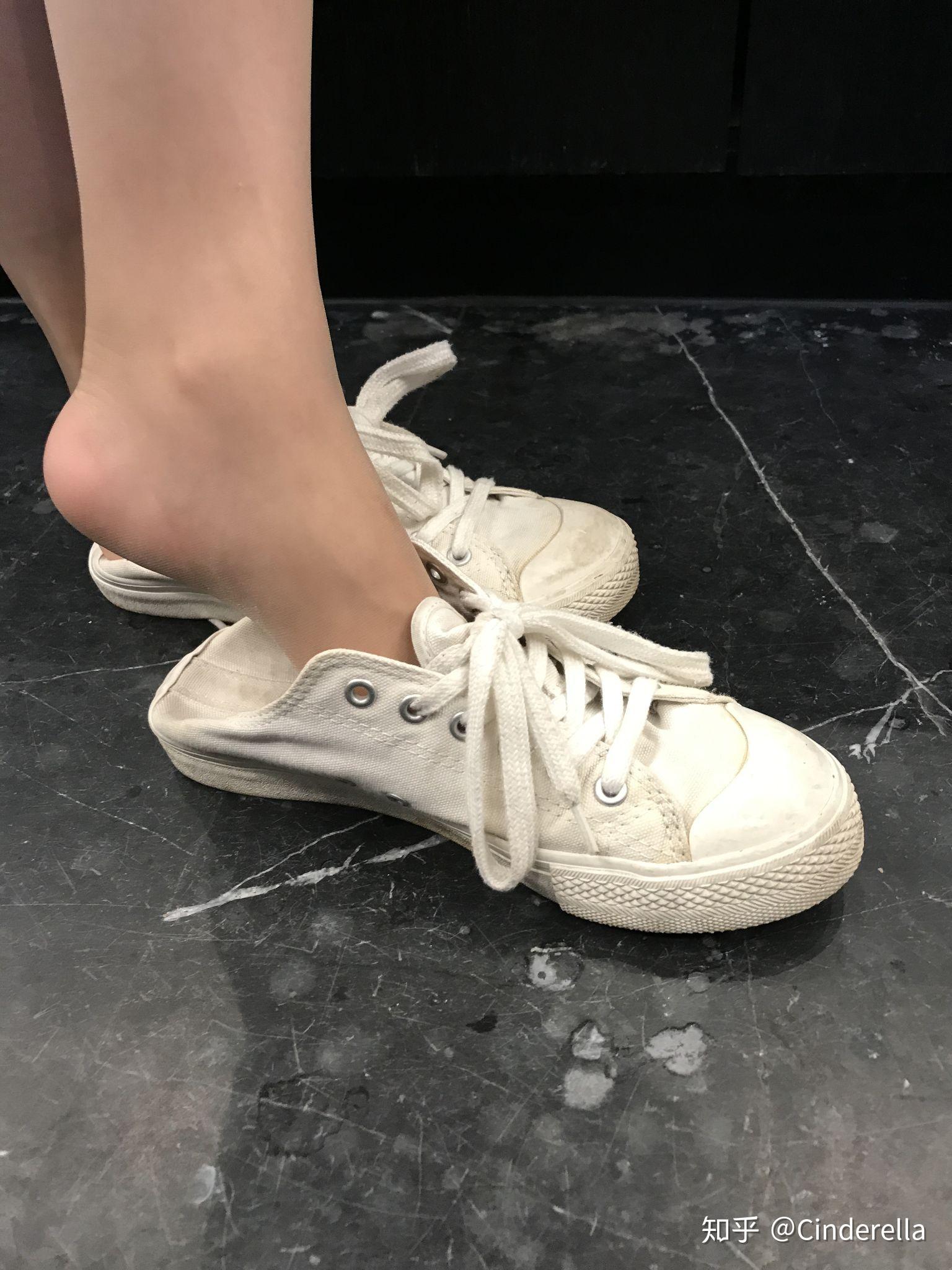 丝袜配帆布鞋好看吗