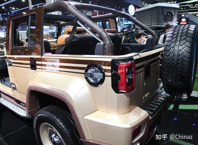 新款北汽bj40来了敞篷双色车身四驱竞争坦克300犀利又帅气
