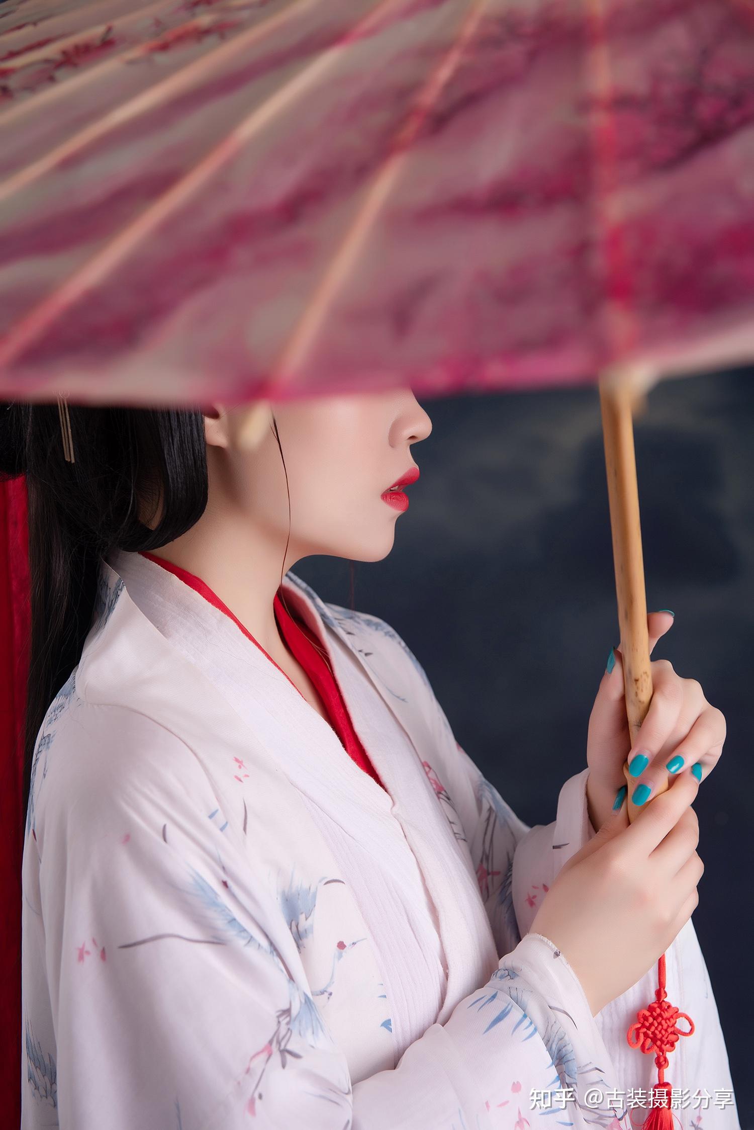 18岁的生日礼物盘子女人坊古装写真体验