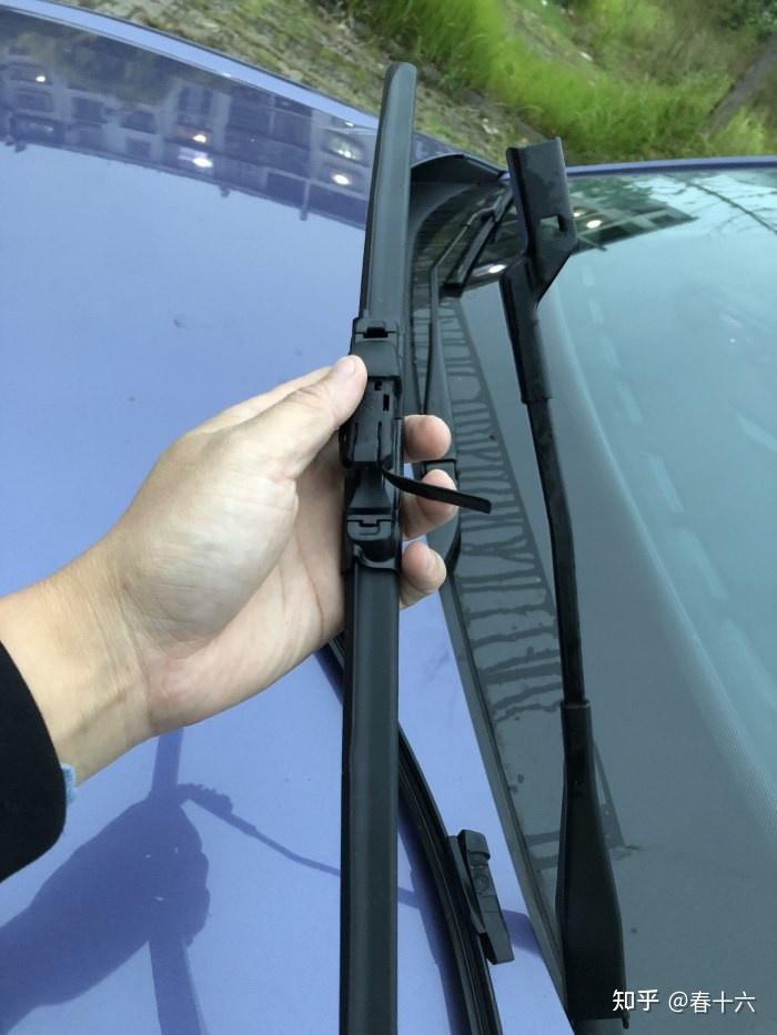 为爱车更换新雨刮器