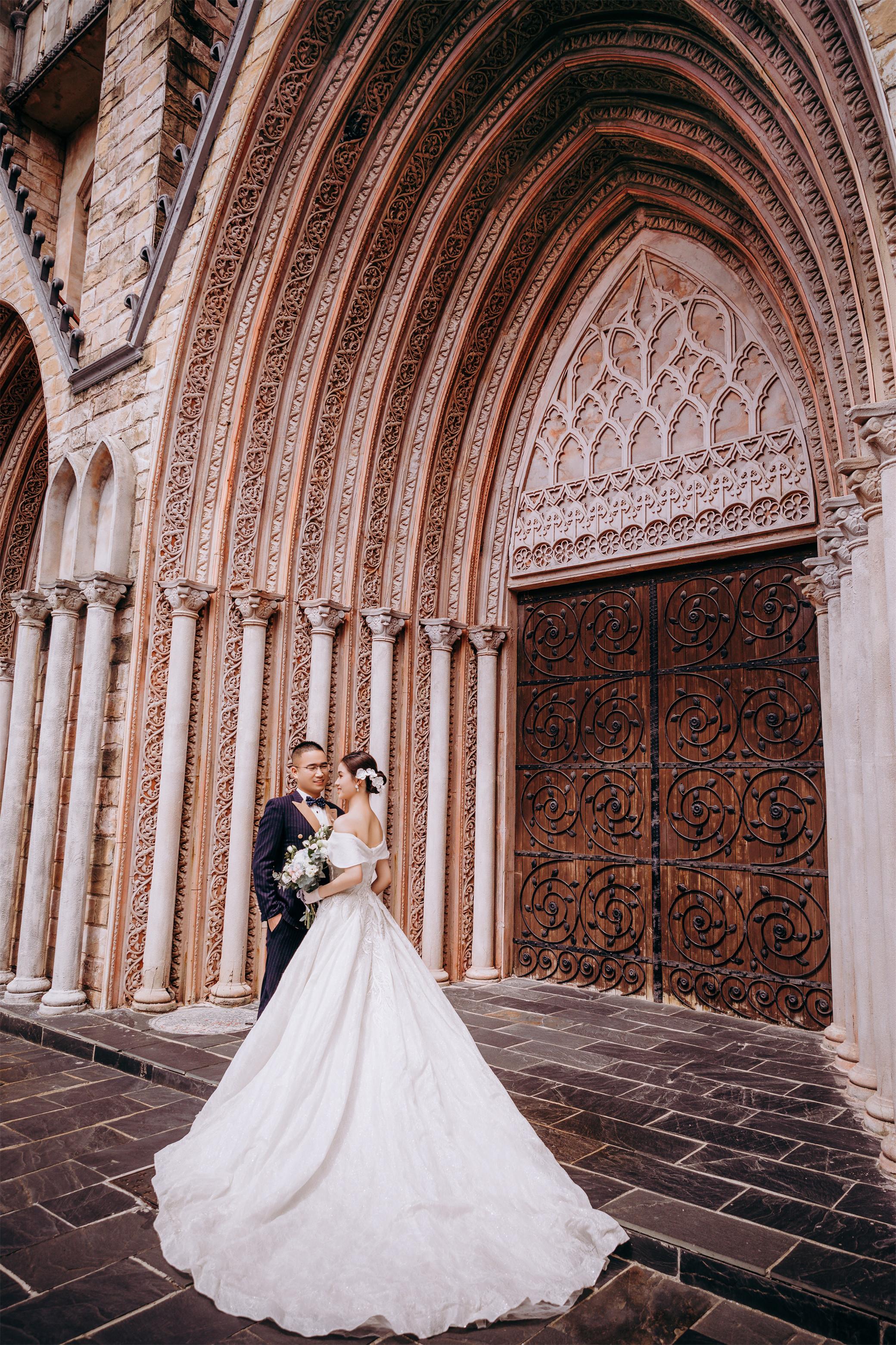 许你一场仪式感满满的欧式城堡婚纱照,浪漫满分